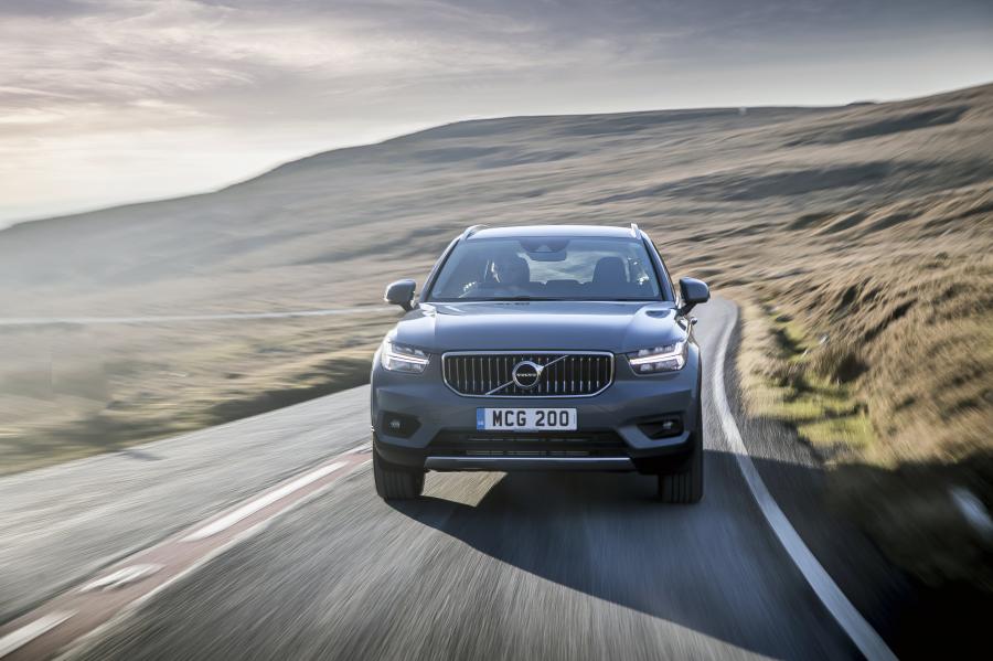  Volvo XC40 T5 Plug-in Hybrid Inscription 2002 года  (UK) (фото 36 из 40)
